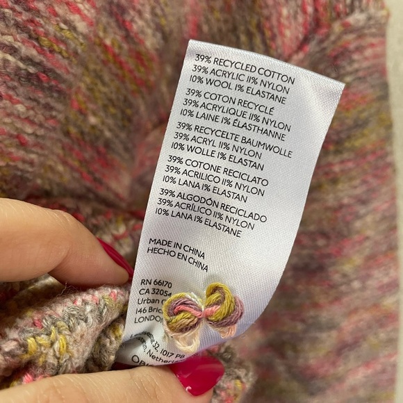 Pilcro Anthropologie Deep V neck Knit Sweater Size Small New - Picture 10 of 10